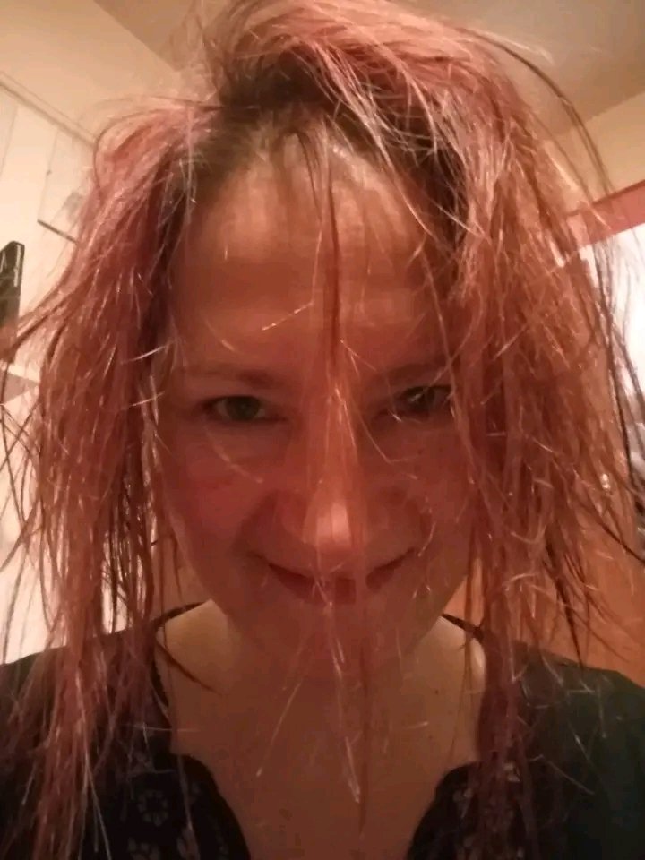 Lutoslava's tweet photo. Washed my hair π€¦π»ββοΈπ
#MrsChubb #Lutoslava https://t.co/aLIGZKthND