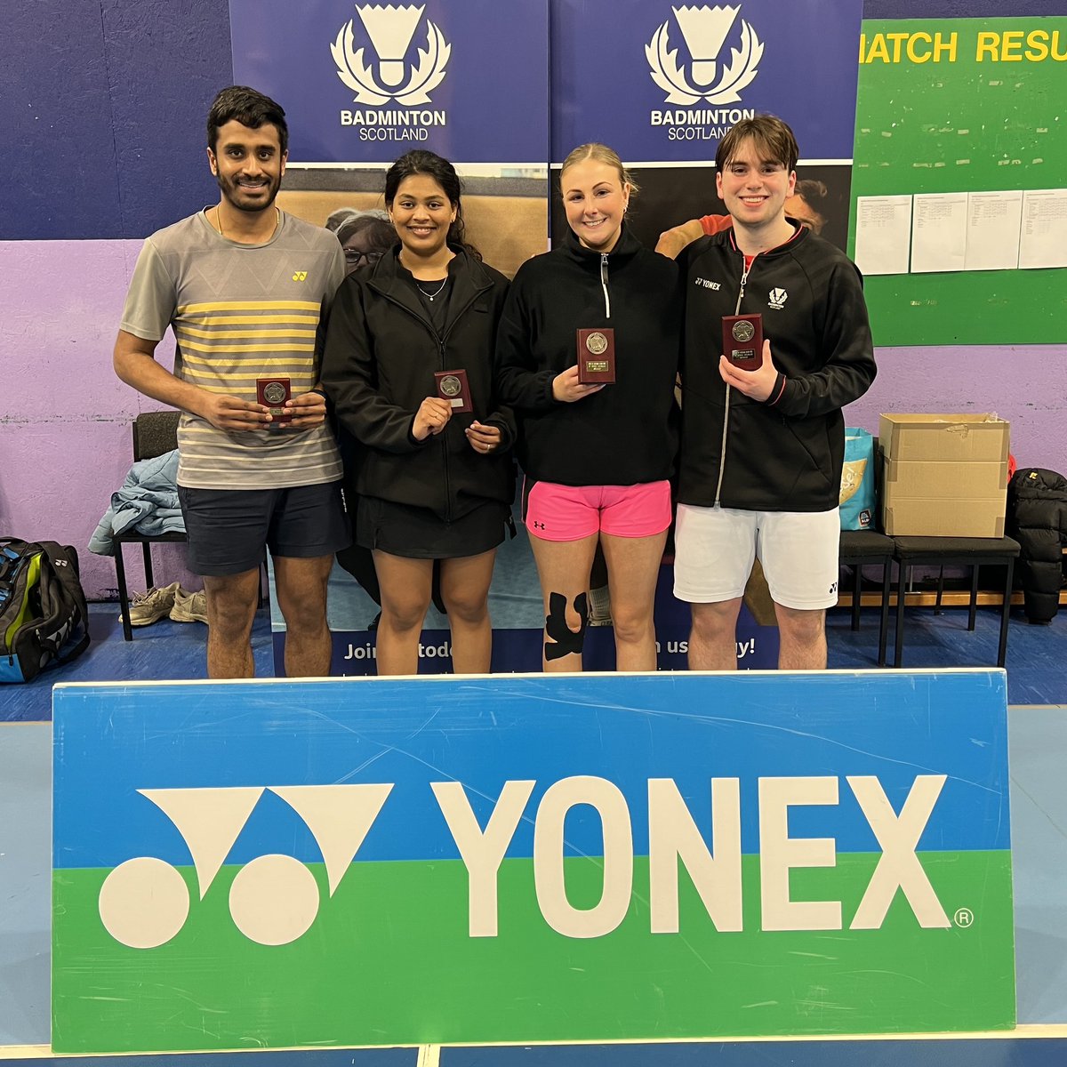 LangsideLeague's tweet photo. Langside medal success at Yonex @WestBadminton Silver!!

Emma - 🥇 XD A
Pamela &amp; Dorothy -  WD🥈
Kenny - 🥇 MD B

Full results: https://t.co/bl7mH4yqtY https://t.co/RpPBHJfY8Y