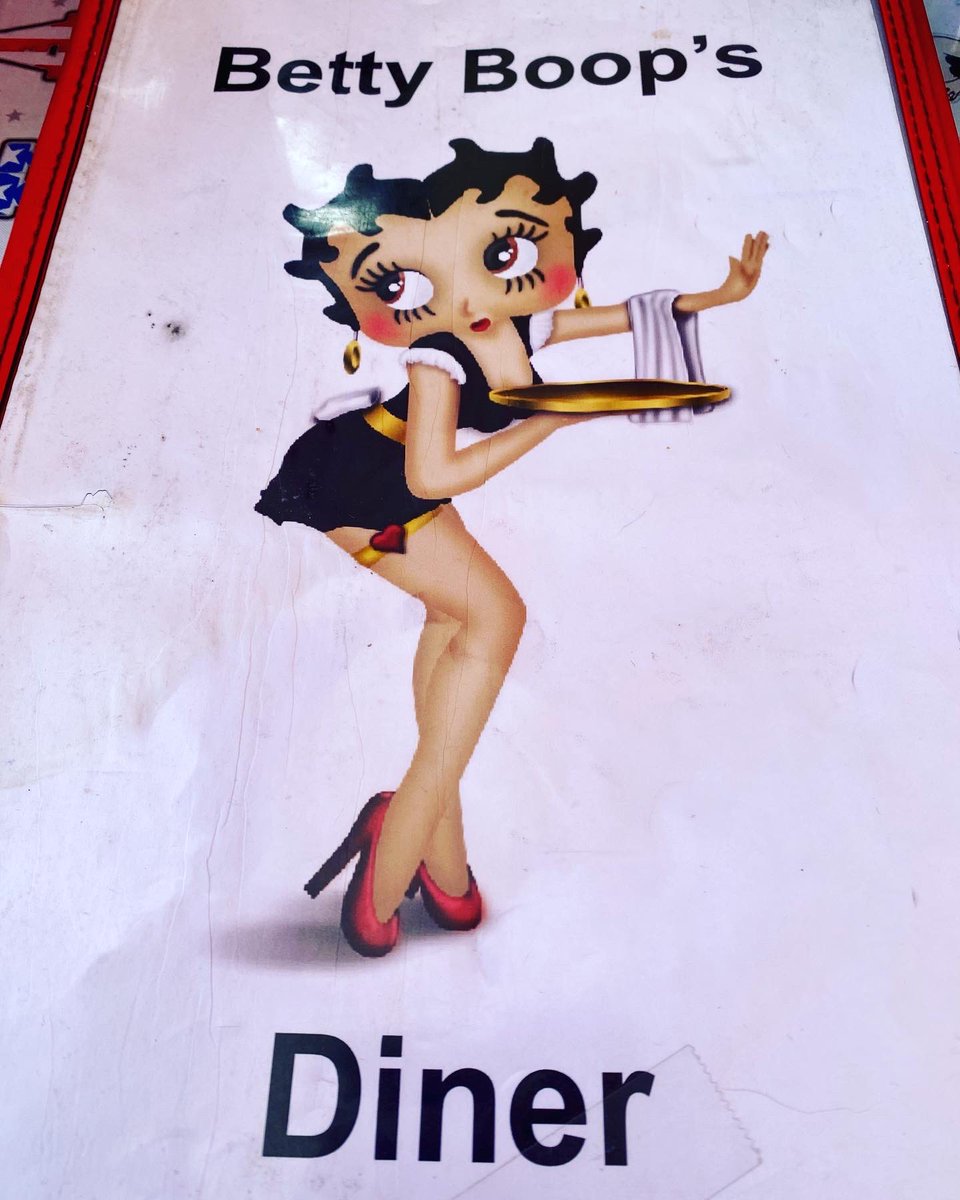 Had brunch today with a friend I haven’t seen in a while at an old fashioned, proper diner & it was outstanding. #bettyboop #bettyboopdiner #oldschool #realdiner #diner #delicious #walkitoff #sogood #downtownalbany #sundayvibes #sundaybrunch #catchupwithfriends