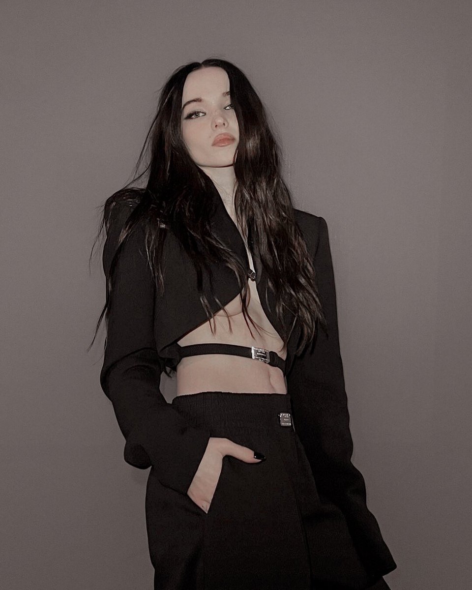 celestiarie's tweet image. ㅤ ㅤ ㅤ ㅤ  
ㅤ ㅤ ㅤ ㅤ  
𓄹  𝓭𝗋𝖾𝖺𝗆 𝗂𝗇 𝗍𝗁𝖾 𝔩𝔦𝔤𝔥𝔱, 
  𝖽𝖺𝗇𝖼𝖾 𓂃 𝗂𝗇  𝗍𝗁𝖾  𝗱͟𝗮͟𝗿͟𝗸͟.
 ㅤ ㅤ ㅤ  ㅤ ㅤ