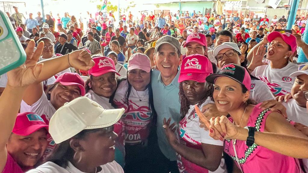 Rómulo Roux (@romuloroux) on Twitter photo Excelente reunión de cierre de organización en Bocas del Toro. Apoyo contundente a nuestro proyecto presidencial, <a href="/Anagrosas/">Ana Giselle Rosas</a> ☑️1️⃣, <a href="/nerysleonelr/">𝐍𝐞𝐫𝐲𝐬 𝐋𝐞𝐨𝐧𝐞𝐥 𝐑𝐢𝐯𝐚𝐬</a> ☑️5️⃣, y a hacer las cosas bien para cambiar el rumbo de nuestro país. Copartidario de <a href="/CaDemocratico/">Cambio Democrático</a> sal a votar este 19 de marzo! Excelente reunión de cierre de organización en Bocas del Toro. Apoyo contundente a nuestro proyecto presidencial, <a href="/Anagrosas/">Ana Giselle Rosas</a> ☑️1️⃣, <a href="/nerysleonelr/">𝐍𝐞𝐫𝐲𝐬 𝐋𝐞𝐨𝐧𝐞𝐥 𝐑𝐢𝐯𝐚𝐬</a> ☑️5️⃣, y a hacer las cosas bien para cambiar el rumbo de nuestro país. Copartidario de <a href="/CaDemocratico/">Cambio Democrático</a> sal a votar este 19 de marzo!
