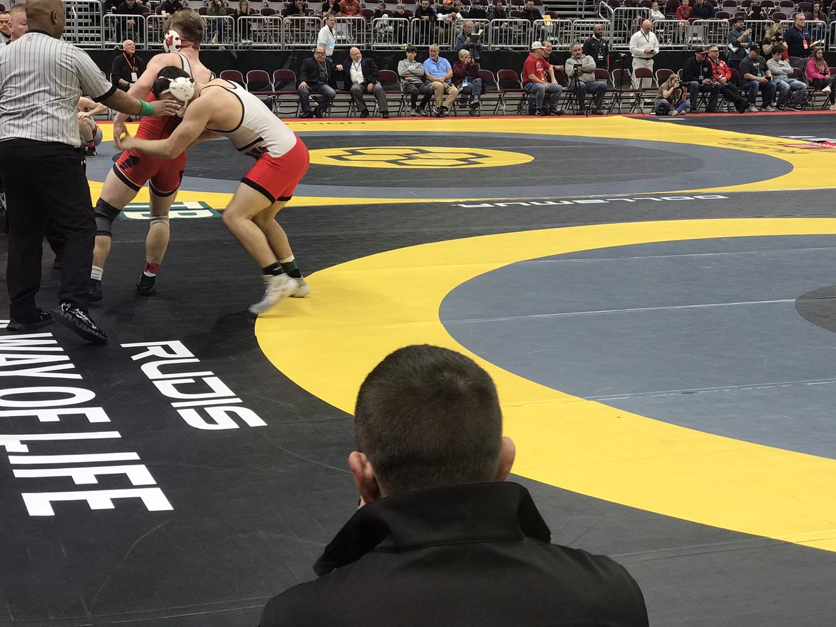 StarkMediaTeam's tweet photo. Kaiden Haines takes 3rd at State @minervawrestle 👏

Batson from @GlenoakWrestle1 takes 4th

Congrats to All our Area Placers…Great Work..has been a fun ride covering you!

#StarkMedia 🔨
@GO_GoldenEagles @lions_minerva @TheSchott @the_rudis @OhioState https://t.co/zvCwrv7HAx