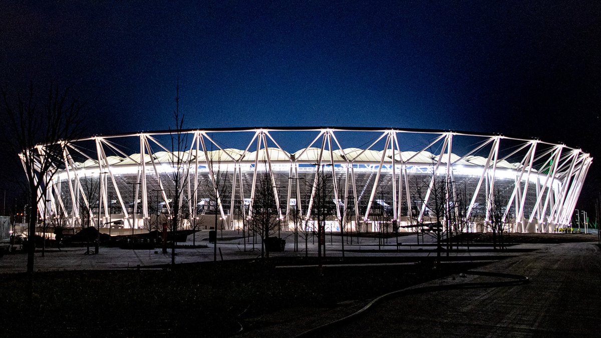 wabudapest23's tweet photo. The magical crown of queen of sports will glow at the brand new National Athletics Centre of Budapest during World Athletics Championships from 19-27 August. Don't miss out, buy tickets now: https://t.co/2GoEnj8Ttt 

#Budapest2023 https://t.co/MdbZwTWrQs