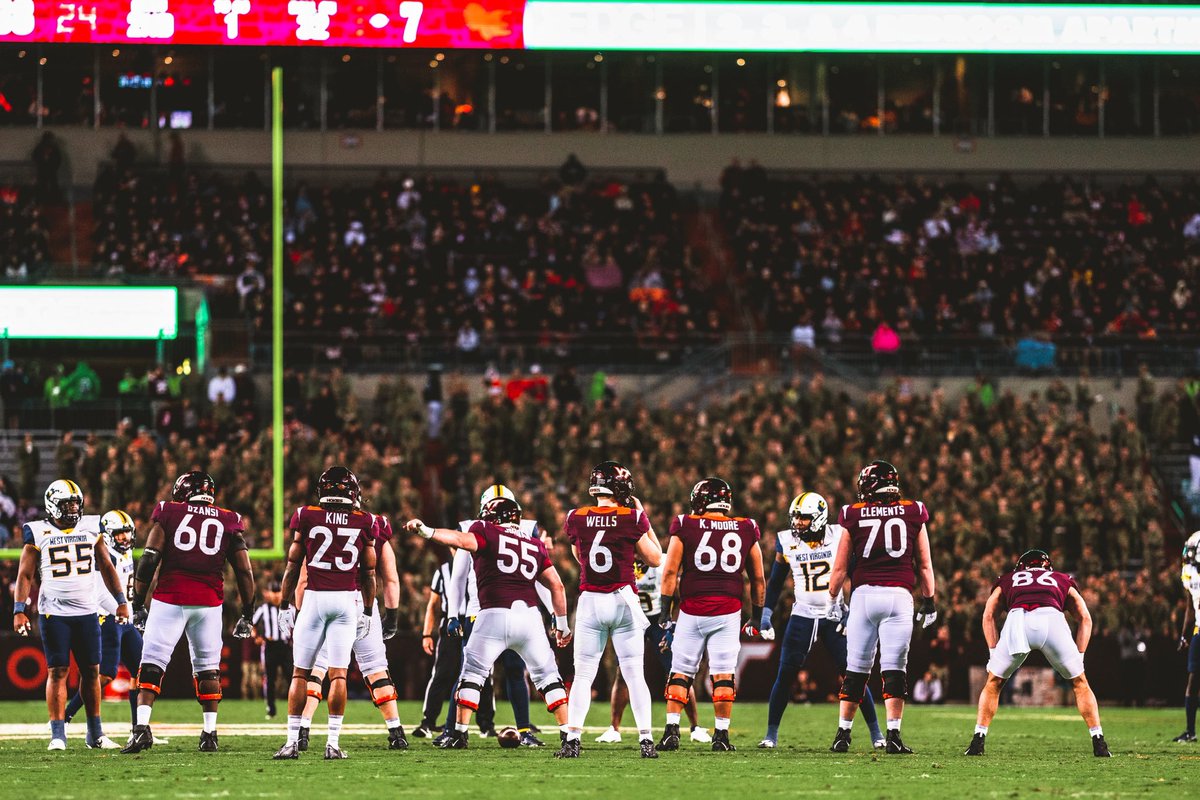 HokiesFB's tweet photo. It’s special in Lane 📸

#ThisIsHome https://t.co/6Iv4fvg7gs