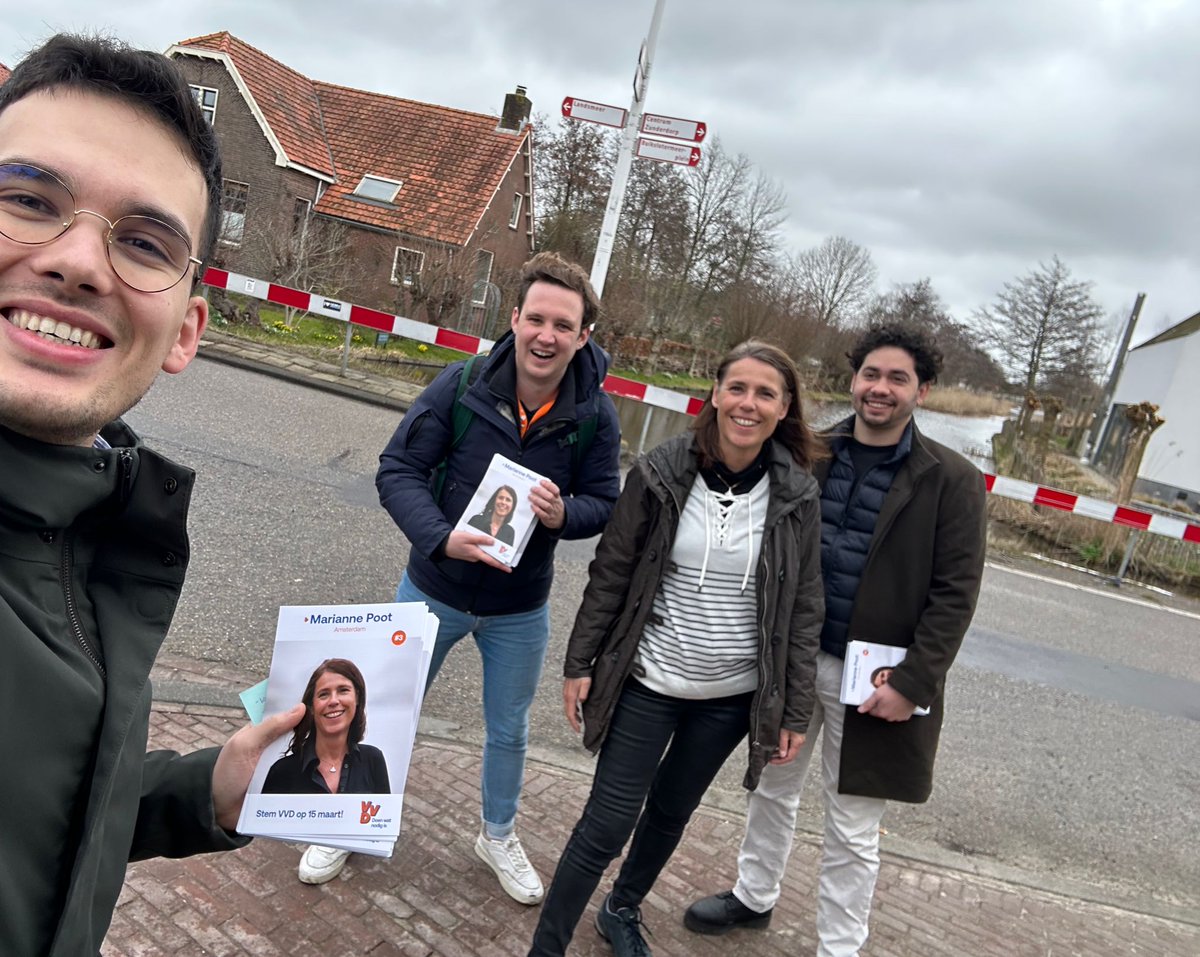 Weer een mooie campagnedag. De energie spat er af. Stem 15 maart <a href="/VVD/">VVD</a>, we #doenwatnodigis om ons land veilig, vrij en welvarend te houden. En stemmen kan op mij!