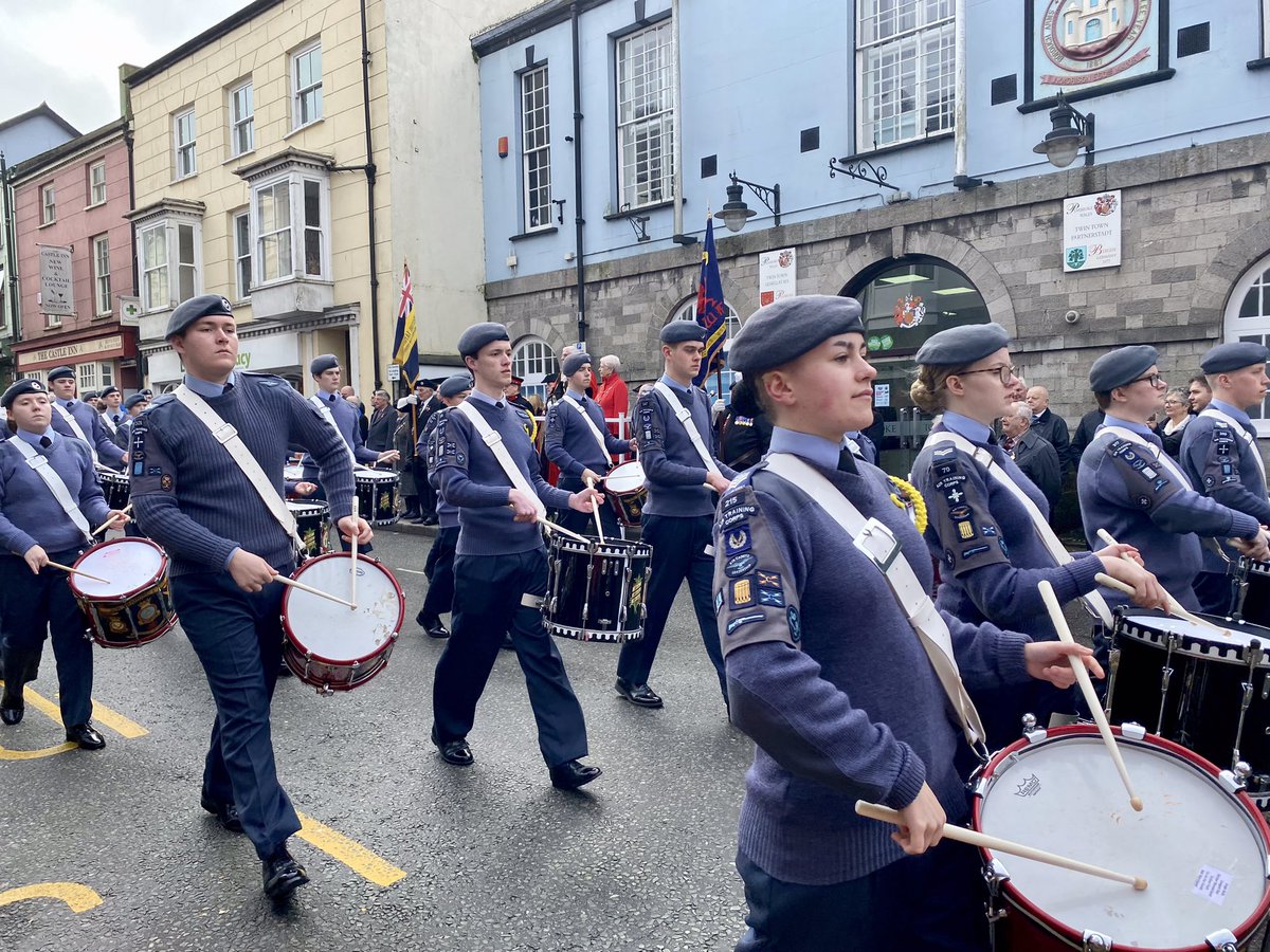 HS_Dyfed's tweet photo. Delighted to be able to attend the Pembroke Mayoral Parade with RAFAC No3 Welsh Wing, Greater Manchester Cadets and Staff. The Mayor Cllr Dennis Evans took the salute outside the Town Hall before the parade convened in the Castle grounds. @highsheriffs https://t.co/2eNGXxfrga