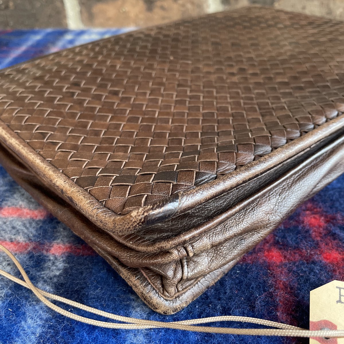 Real_Reederang's tweet photo. RARE VINTAGE INTRECCIATO LAMBSKIN LEATHER MACBOOK IPAD PORTFOLIO CASE BAG $1057.25

https://t.co/BwLS7Cpfig

#Reederang #Vintage #VintageLeather #1990s  #macbookcase #LaptopCase #TrueVintage #PureVintage #Beautiful #MacBook  #DistressedLeather  #Handmade  #intrecciato #madeinusa https://t.co/nIXlEbMDxU