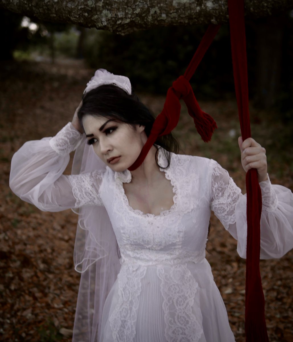 DivaInsider's tweet photo. The almost #UndeadBride

@realsuyung https://t.co/57fzVWHKzS