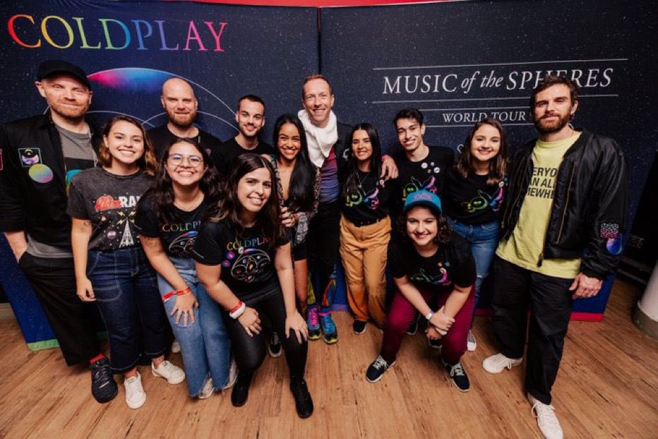 Larissa 143 🦇 tweet media