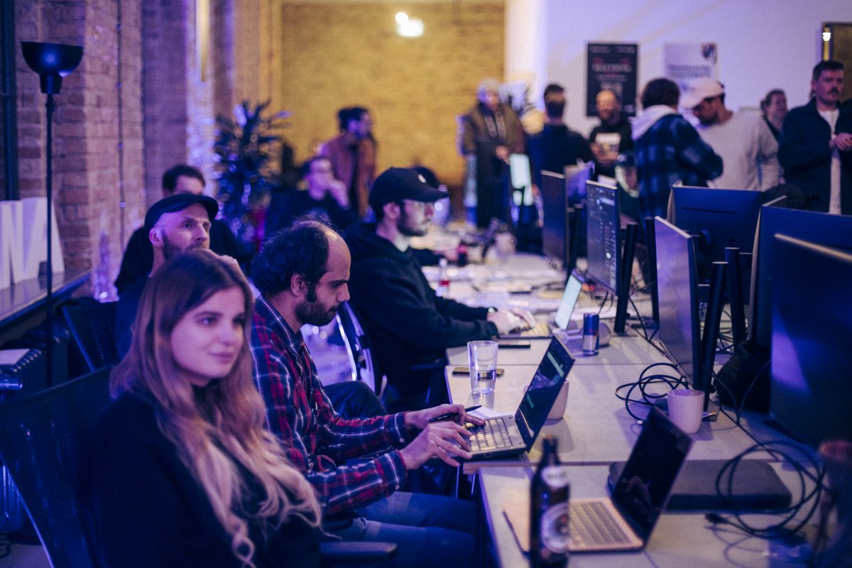 All great things come to an end. And the end is but the next great adventure for all of us!

We had our last Mixer on Friday but the party isn’t over yet! March 15 is the Demo Day we’ve all been waiting for!

📸 Here are the vibes from the Last Mixer👇