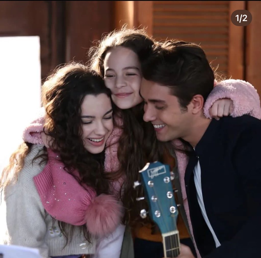 nereyedustum's tweet photo. Bii çıtır büyüyen 3 kelebek 🦋🦋🦋
#AsDorEm https://t.co/jxhB7pnl8W