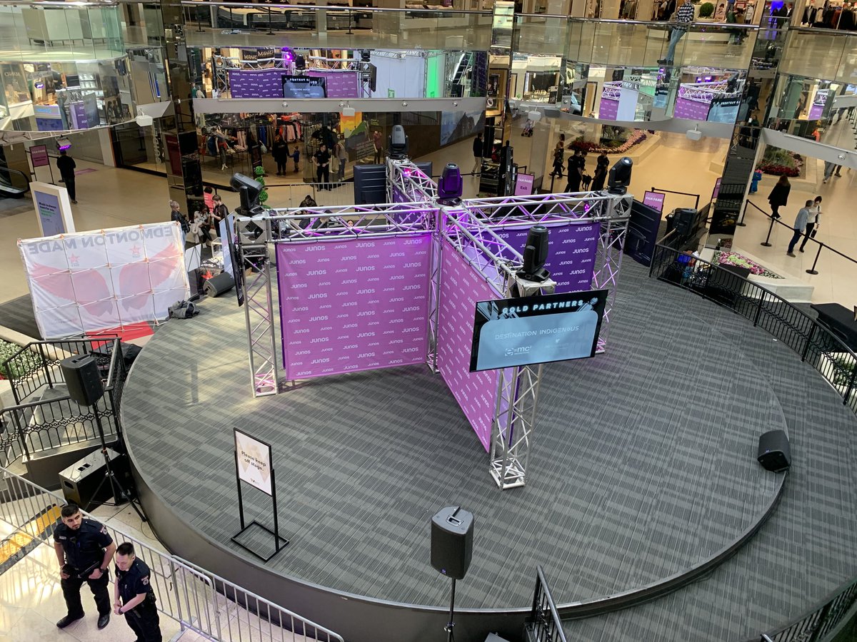 JonBeckett2's tweet photo. We are set and ready for 
#JunoFanFare ⁦@Official_WEM⁩ #CentreStage 
#ComeOnDown
⁦@TheJUNOAwards⁩ 
⁦@productionworld⁩ https://t.co/AhzSliDQPa