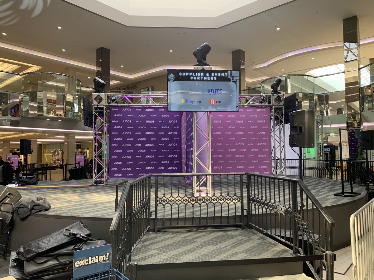 JonBeckett2's tweet photo. We are set and ready for 
#JunoFanFare ⁦@Official_WEM⁩ #CentreStage 
#ComeOnDown
⁦@TheJUNOAwards⁩ 
⁦@productionworld⁩ https://t.co/AhzSliDQPa