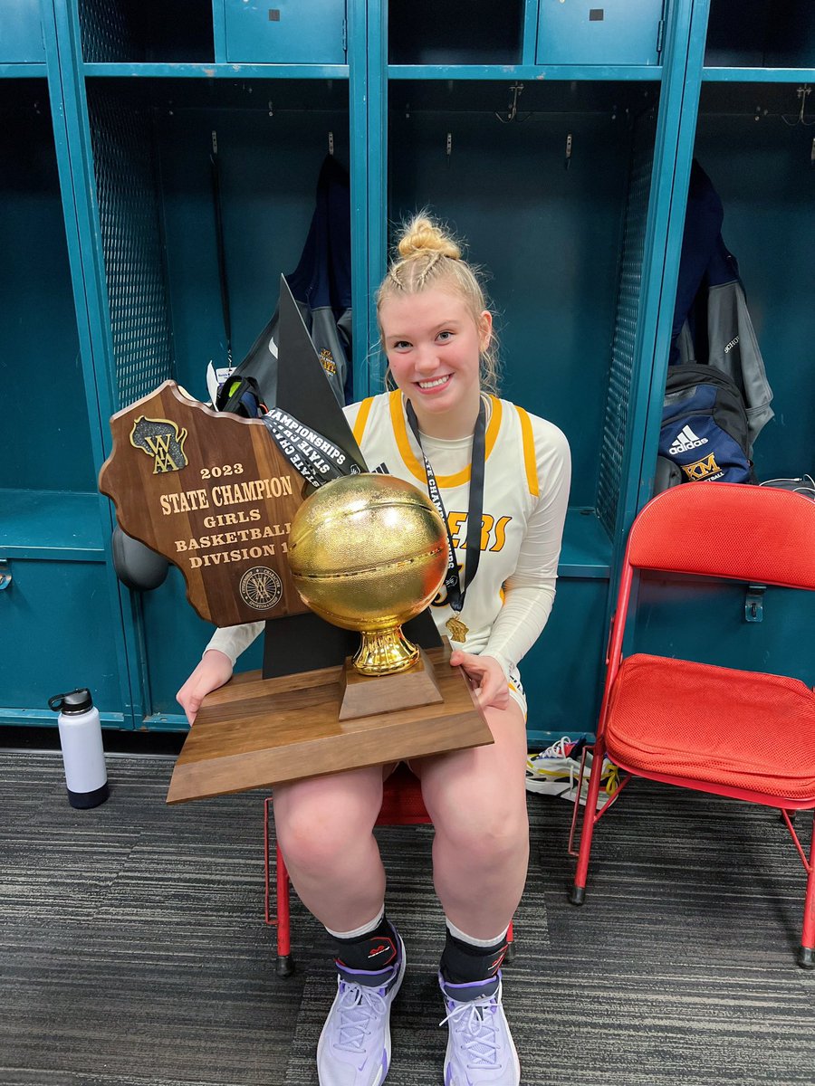 Grace Grocholski tweet media