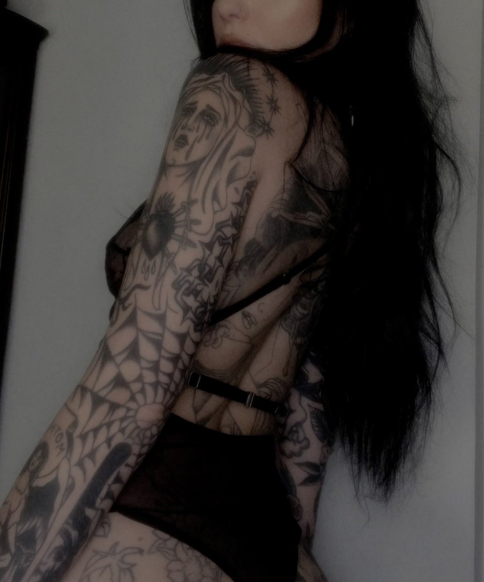 𝐖𝐡𝐚𝐭 𝐲𝐨𝐮 𝐦𝐞𝐚𝐧, 𝐲𝐨𝐮 𝐚𝐧𝐝 𝐦𝐞 ? 𝐈’𝐦 𝐡𝐞𝐫𝐞 𝐚𝐥𝐥 𝐛𝐲 𝐦𝐲𝐬𝐞𝐥𝐟.