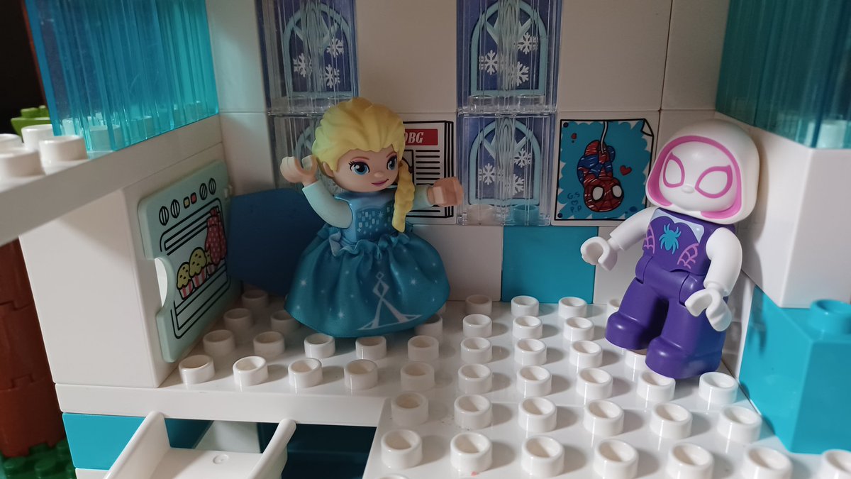 FINALFORMSart's tweet image. Sure I'll play Duplo, kids.