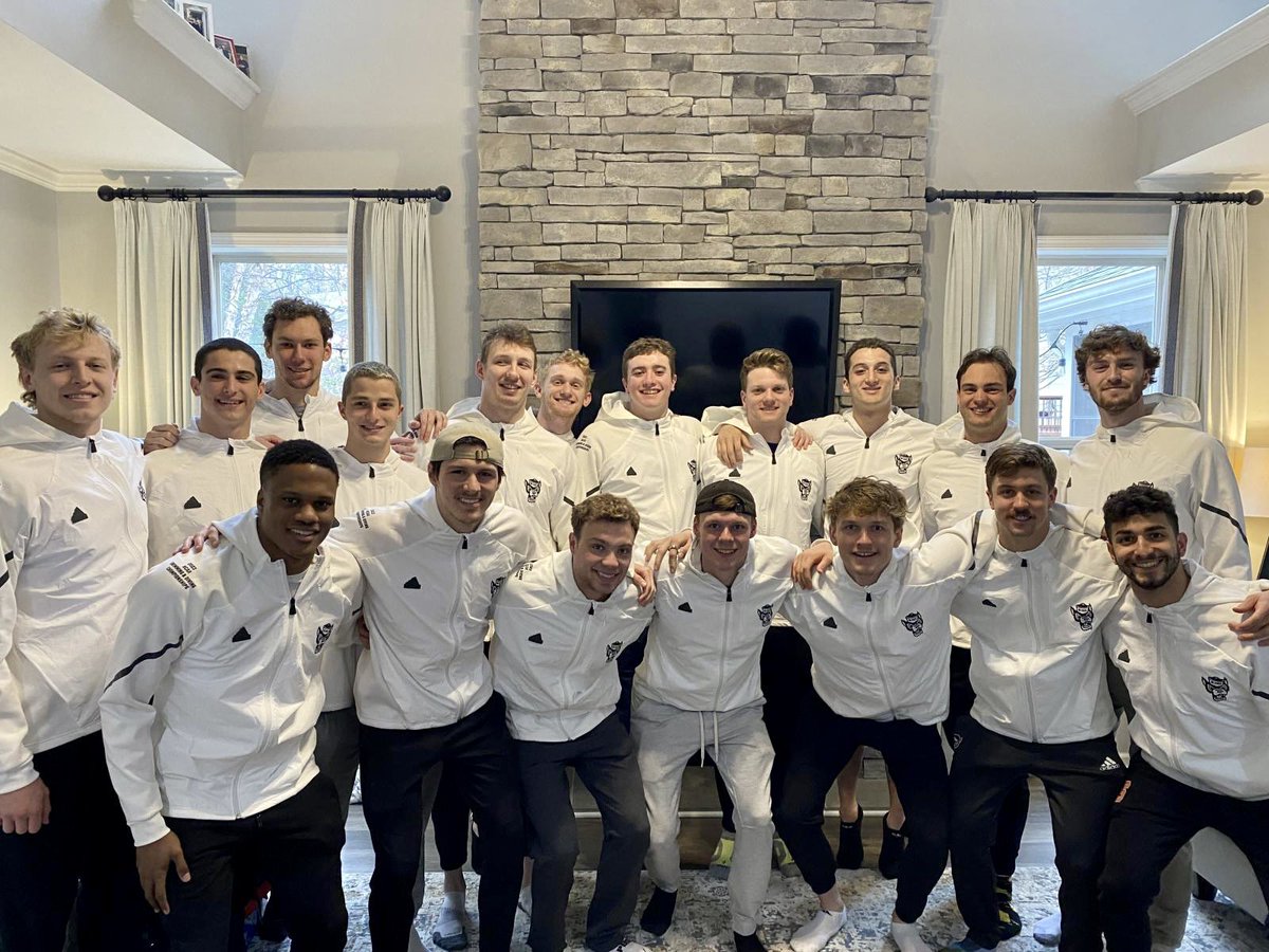 packswimdive's tweet photo. Squad goals. @adidas 💯 https://t.co/CsDFCCjgZd