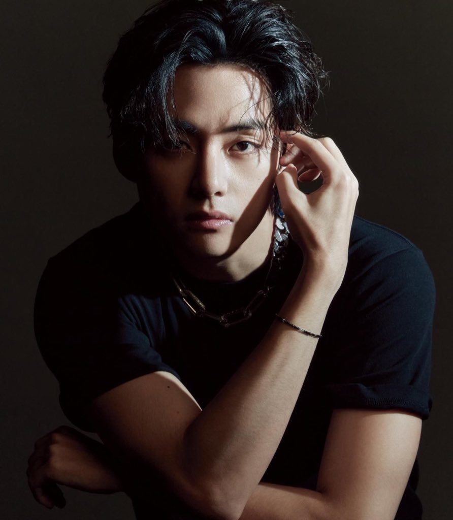 PopBase's tweet image. 3 years ago today, BTS’ Taehyung released the most streamed Korean OST of all time, ‘Sweet Night.’