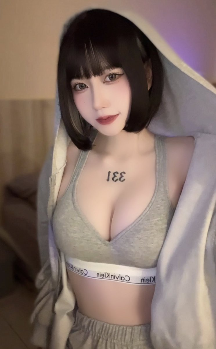 手手 tweet media