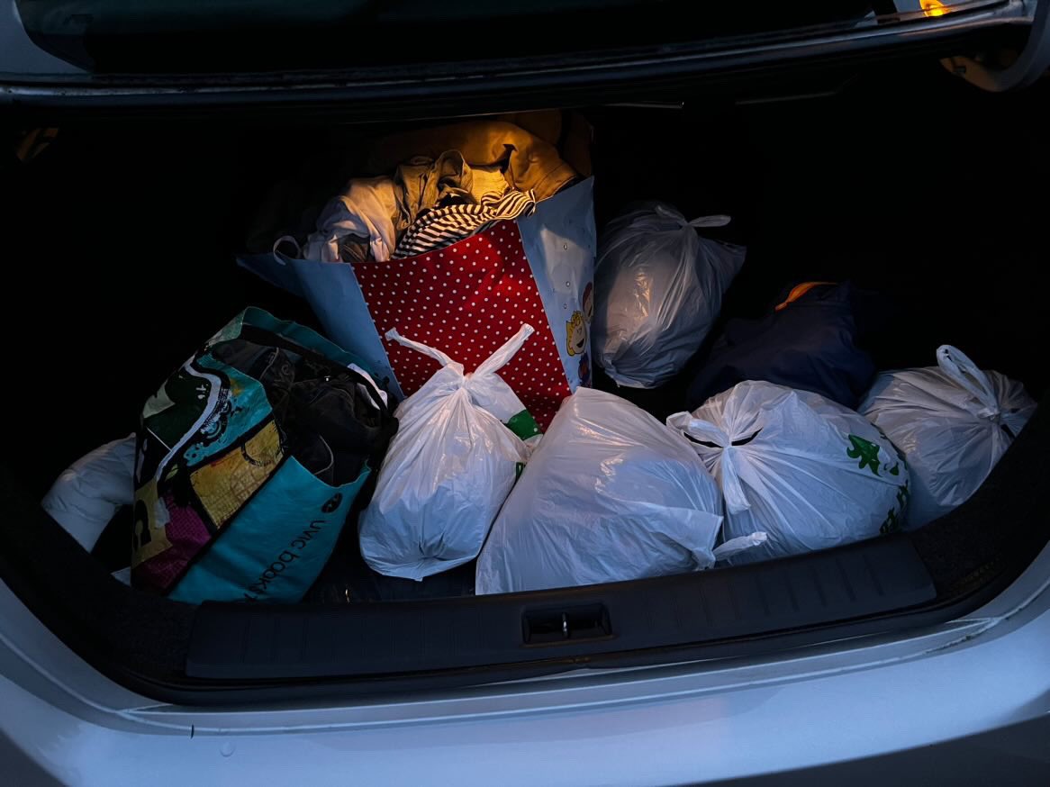 BCYParliament's tweet photo. Shout-out to our Islands members who participated in the Islands clothing drive last night! 

Clothing will be donated to various charities across the Victoria region. Thank you to all those who helped complete this service project!

#BCYP #BCYP94 https://t.co/nGaGJHpk6T