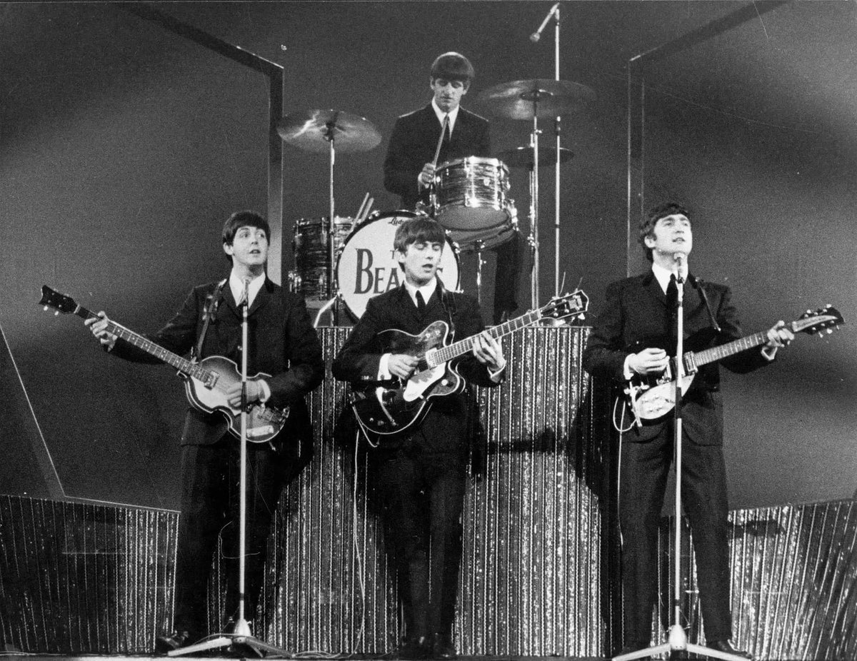 BeatlesPraise's tweet photo. "I say in speeches that a plausible mission of artists is to make people appreciate being alive at least a little bit. I am then asked if I know of any artists who pulled that off. I reply, the Beatles did."
--Kurt Vonnegut, Jr.
#TheBeatles #KurtVonnegut #Timequake https://t.co/QJb9R9tgJB