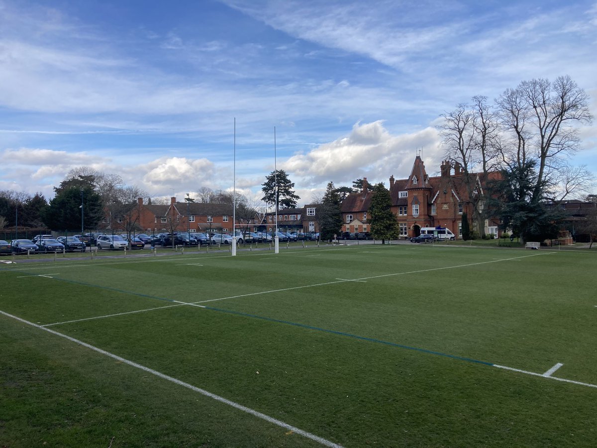 RobCourt89's tweet photo. Last week was weird. Sometimes overcast, sometimes snowing a blizzard, sometimes clear blue skies. Always cold though!

2 out of 3 rugby 7s tournaments played &amp; completed. 

Bring on the warmer weather now! https://t.co/KqXLjMPGBJ