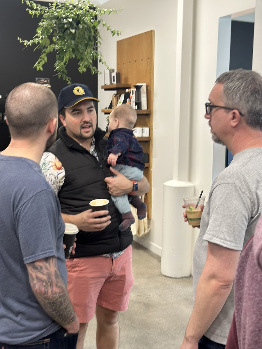 realWeLoveLB's tweet photo. 30 Rad Dads made it out to our first Rad Dad Meet-up. So many connections were made &amp; so many gifts &amp; commonalities discovered.

Dads were talking about the possibilities of kid friendly hikes, beach days, park days, kite days, field trips, brewery tours &amp; so much more.

#ABCD https://t.co/8zr0V0QhXt