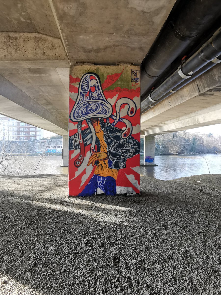 AnitaB_44's tweet photo. A découvrir l'univers de RATHUR LD [insta @rathurld] graffeur, sculpteur avec tjs beaucoup d humour et de bestioles bizarres. 😉 #arturbain #graffiti #graffitinantes #urbanart #urbanartnantes #cultureurbaine #streetart #nantes https://t.co/HhiaxiRKSs