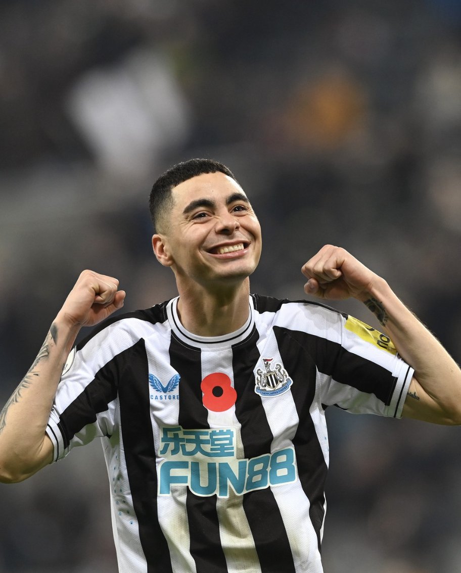 InvictosSomos's tweet image. El paraguayo que la está rompiendo en la mejor Liga del mundo. La temporada de Miggy Almirón con el Newcastle está siendo espectacular. ORGULLO PARAGUAYO.