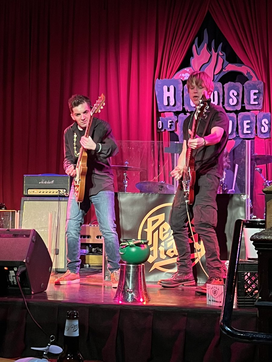 Petes_Diary's tweet photo. Great crowd @HOBChicago last night for #ShamROCKS π
Next up is #ShamRocks the Fox at The Vixen in #mchenryil πΆ
All upcoming shows ππ» https://t.co/afRRt4dKg3
@petedank πΈ @RyanJohnson2112 π₯#MacMcRae π€πΈ https://t.co/UX1WrTEbxk