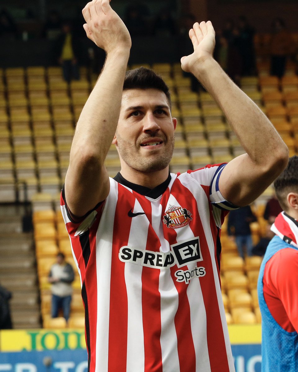 SunderlandAFC's tweet photo. Immense. 

📸 @DG_Ballard, @Danny_Batth 

#SAFC | #NORSUN https://t.co/bcLEQbfZsf