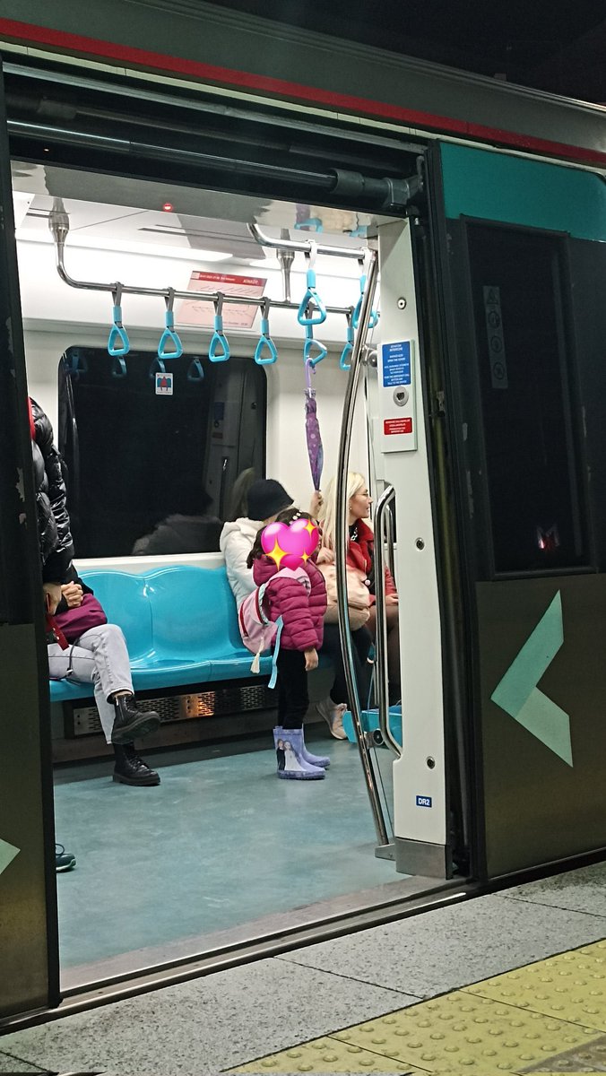 Hayata tutunmaya çalışıyorum