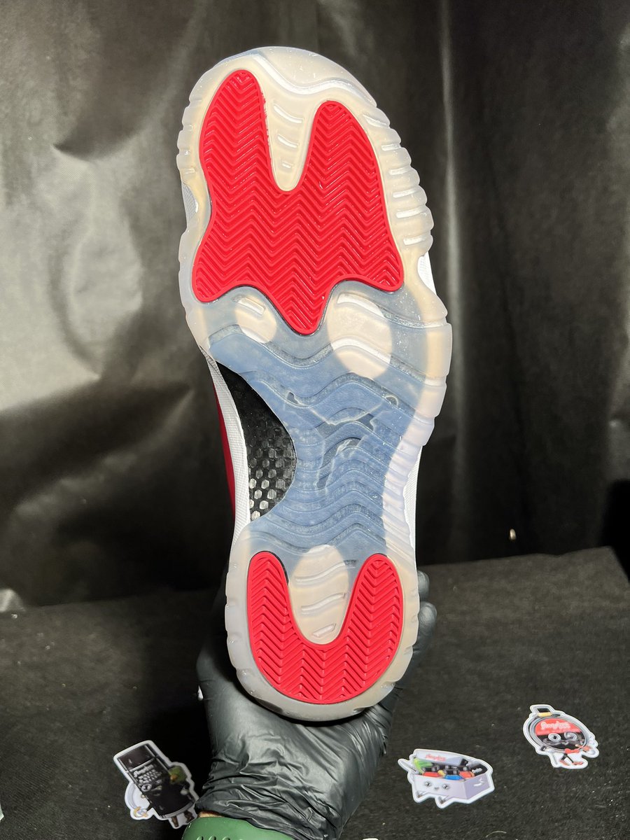 RichhhhLa's tweet photo. Full Sole Icing 2 Session request.
⁃zsrefurbishing
⁃#clean
⁃#refurbishment
⁃#ceo
⁃#boss
⁃#Retro11s
⁃ https://t.co/ySazOqbnyV
