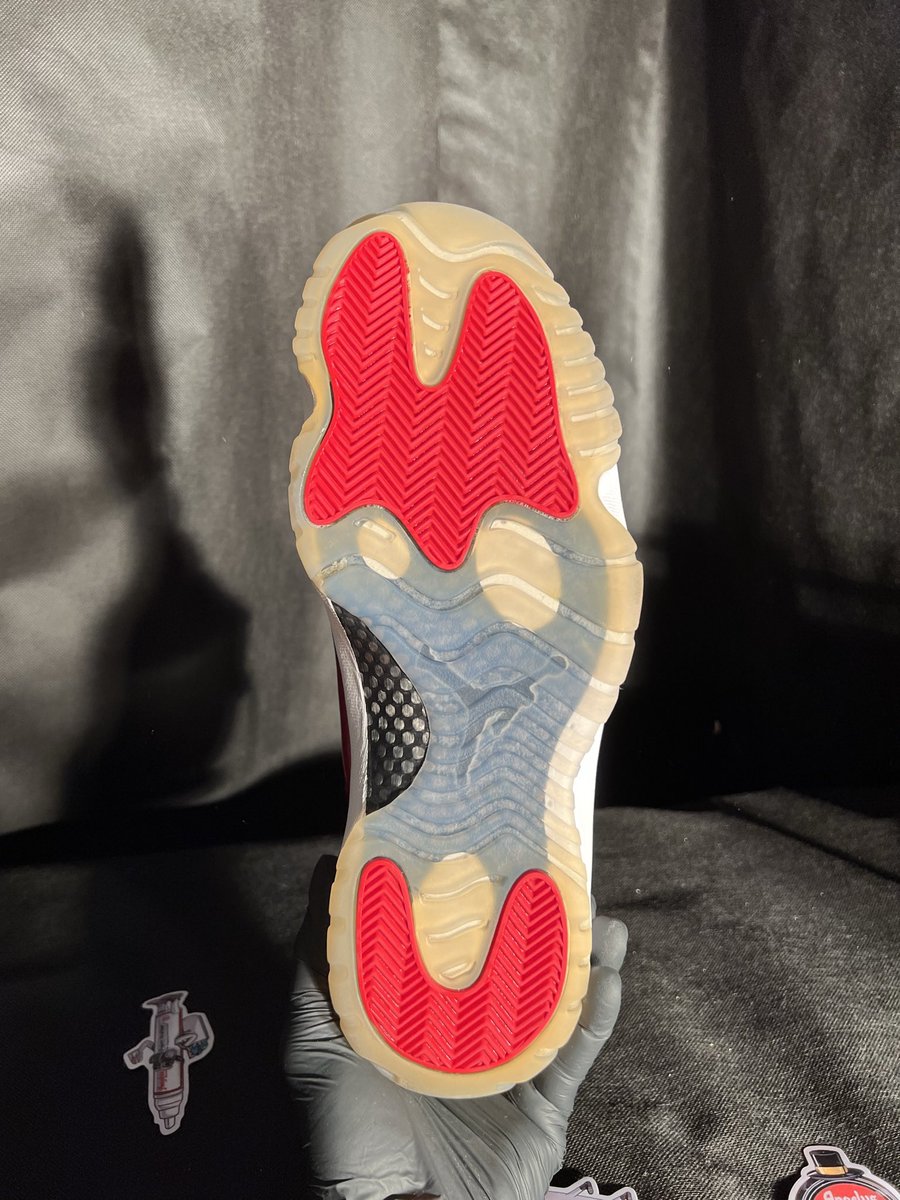 RichhhhLa's tweet photo. Full Sole Icing 2 Session request.
⁃zsrefurbishing
⁃#clean
⁃#refurbishment
⁃#ceo
⁃#boss
⁃#Retro11s
⁃ https://t.co/ySazOqbnyV