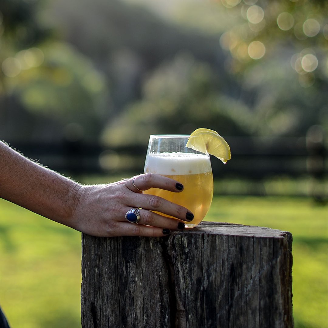 Want to celebrate getting an extra hour of sunlight? Try a SoCo Whiskey Sour. 🥃🍋