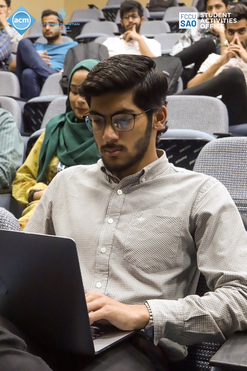 ACMFCCU's tweet photo. Flutter is an open source framework by Google for building beautiful, natively compiled, multi-platform applications from a single codebase. Acm held this session to help students learn about Flutter and it's advantages. https://t.co/35a32UkMxl