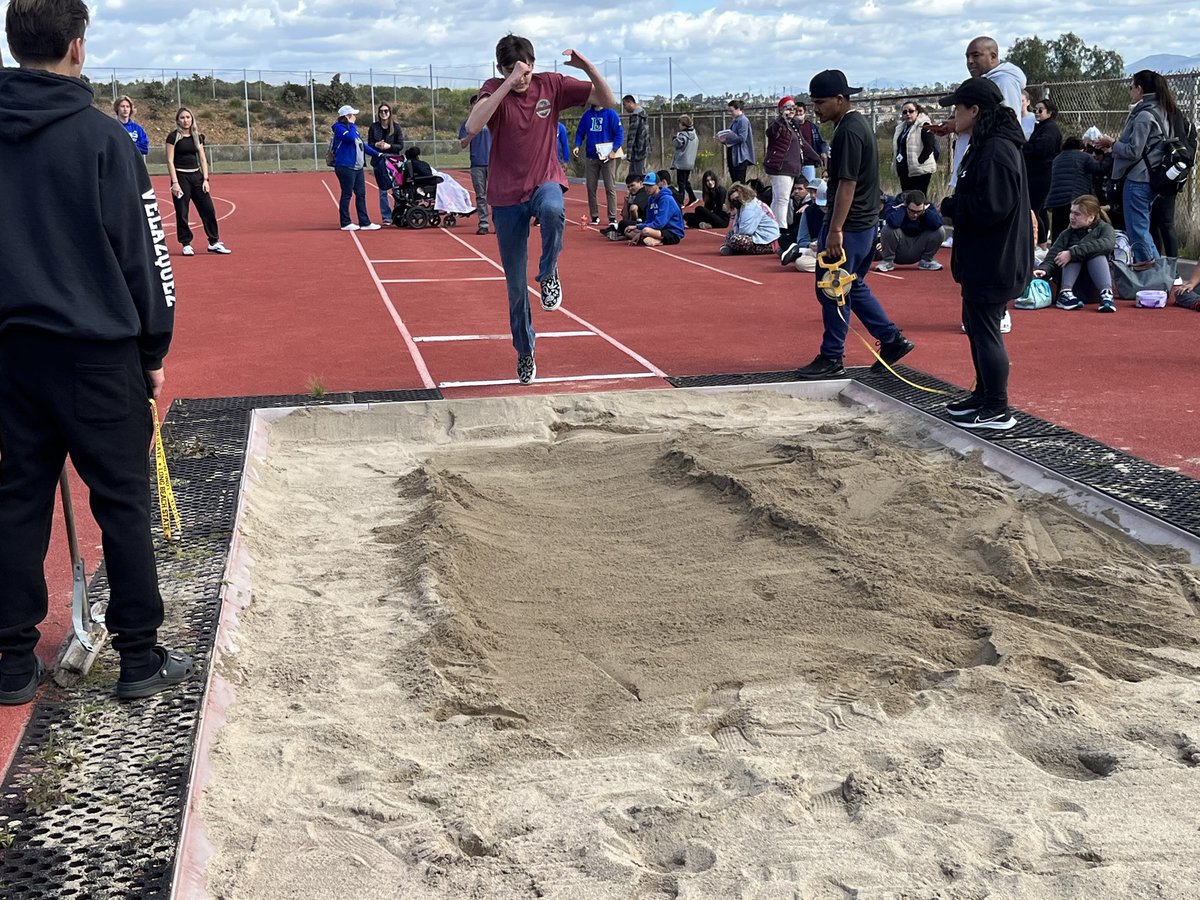Our Unified Track Season started last Monday with a camp at MOH. Thank you to all who came to compete. Our next track meet is on 04/22 at HTH and the finals are on 05/06 at ELH. Reach out to Ms Ruiz, if your school wants to participate #choosetoinclude #wearesosc #playunified