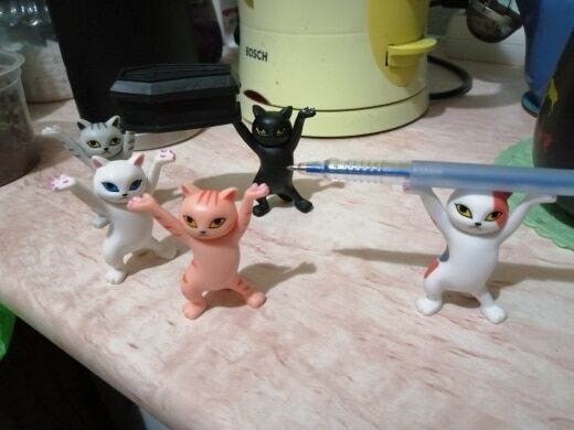 VeryBunnyStore's tweet image. Need a little more personality in your life? 😎 These sassy cats are just what you need! Get yours now at bit.ly/SassyCats_VB and let the sass begin! #SassyCats #FunDecor #Personality