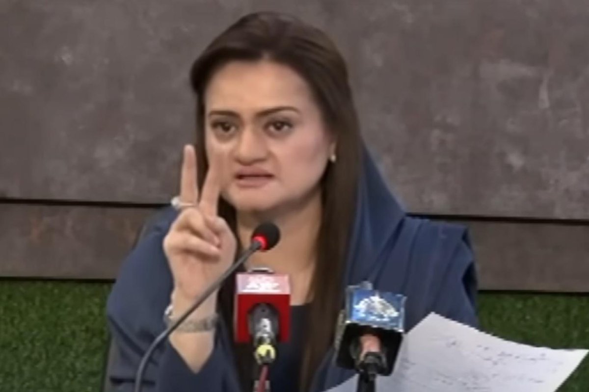 دو گھڑیاں میری امی بھی توشہ خانے سے لے اُڑیں