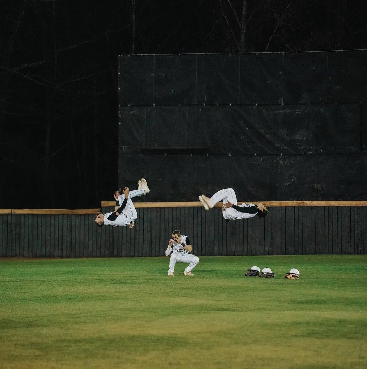 ZMccoury's tweet photo. Backflip with my boy @CamdenHull2 #noflyzone https://t.co/d8FGYIyCJb