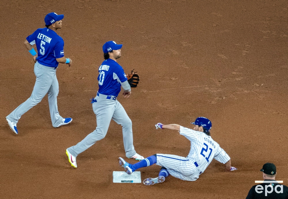 EPA Images on Twitter "Garrett Stubs of Israel (R) in action against