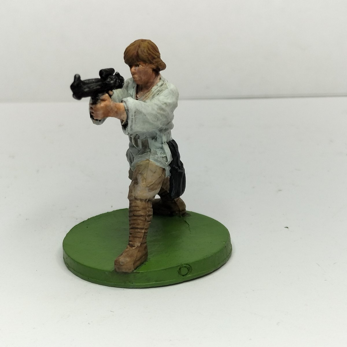 Shada_Wolf's tweet photo. SW Imperial Assault Luke Skywalker sunday afternoon paint session

#starwars #starwarsimperialassault #fantasyflightgames #lukeskywalker #starwarsminiatures #minipainting #minaturepainting #jediscum https://t.co/xM6KNgeWlZ