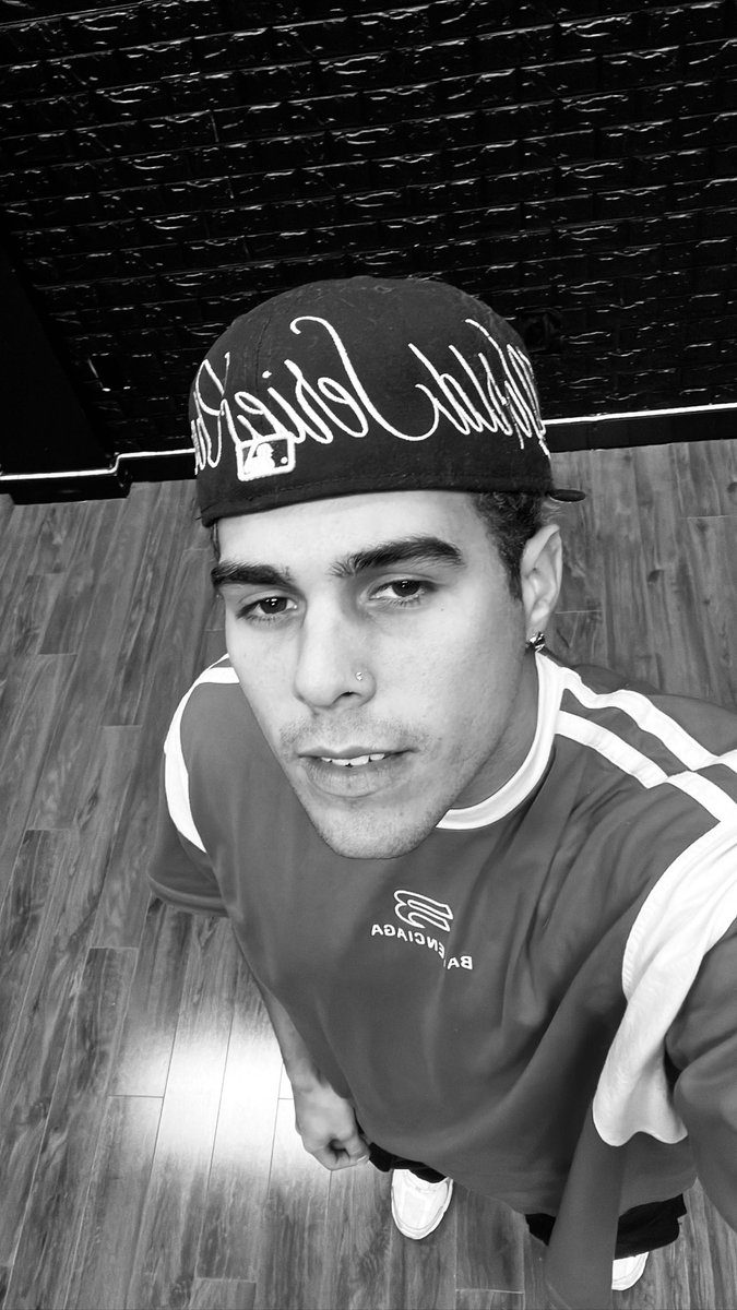 CNCOmusic's tweet photo. Listos pa darla toda en #CNCOUltimaCita 🖤 https://t.co/XLpvSOeKK5