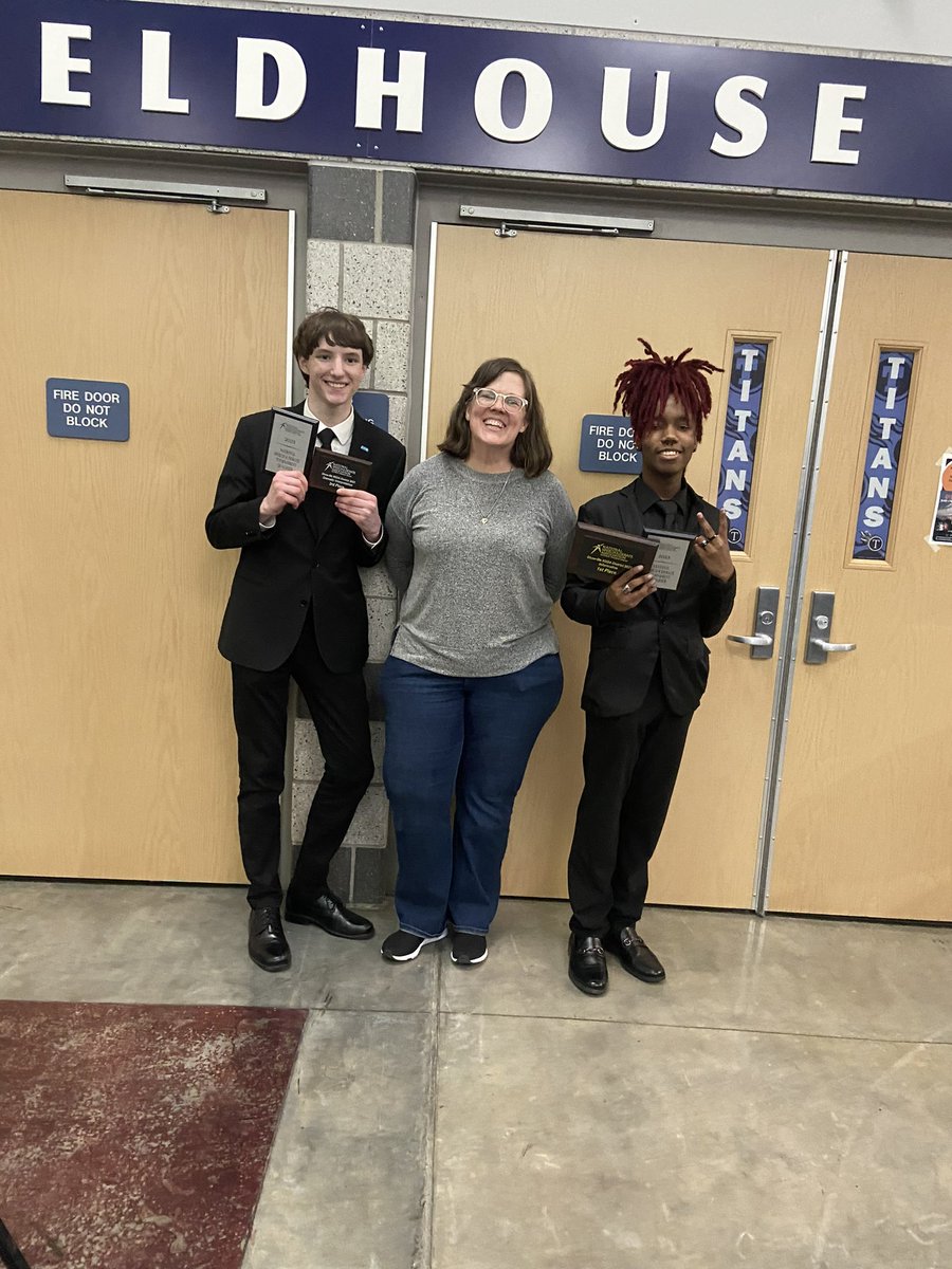 RQSFineArts's tweet image. Congrats to these outstanding speech/debate students from @RQSSouthHigh ! John Overfield (3rd in DI) and DeTrevion Wallace (1st in Informative Speaking) qualified to the National tournament yesterday. #Raytown @RSHS_Cardinals @RSHSSpiritClub