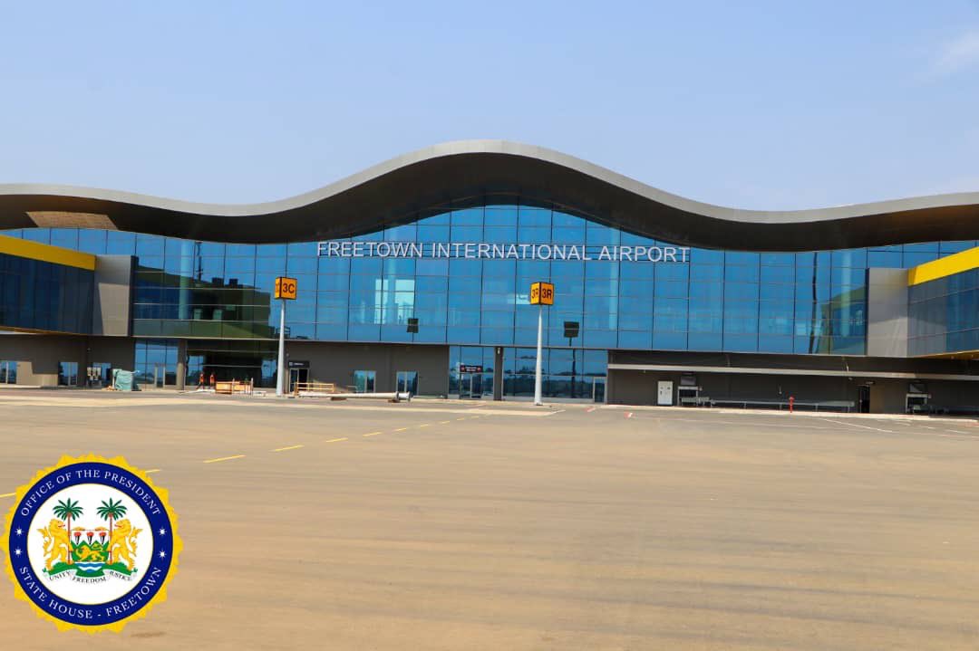 benjimk's tweet photo. La Sierra Leone 🇸🇱 a achevé la construction de l'aéroport international Freetown de 270 millions de dollars à Lungi, qui est un aéroport vert entièrement alimenté par l'énergie solaire. Durée des travaux 2 ans. https://t.co/ZOKdAnsd5N