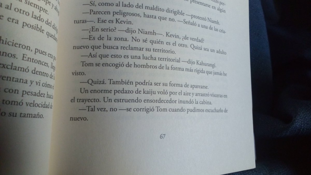 arbolsonriente's tweet photo. "También podría ser su forma de aparearse.
Tal vez no"
😂😂😂
#Kaiju #Scalzi https://t.co/T2yytJwPoW