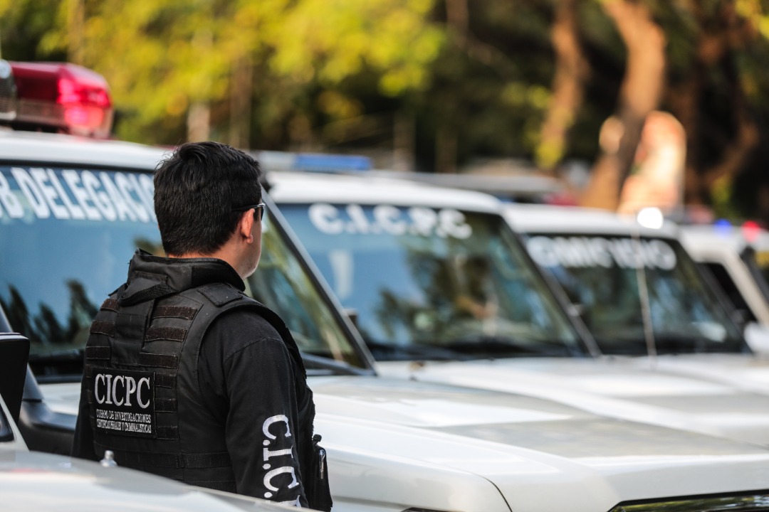 #12MAR || Funcionarios del #Cicpc en el edo. Bolívar realizaron la aprehensión de los ciudadanos: María Alexandra Rodríguez Ruíz (22) y Magdiel Edgardo Manaure Adarfio (20), por presunto infanticidio.

#ChávezComunicador