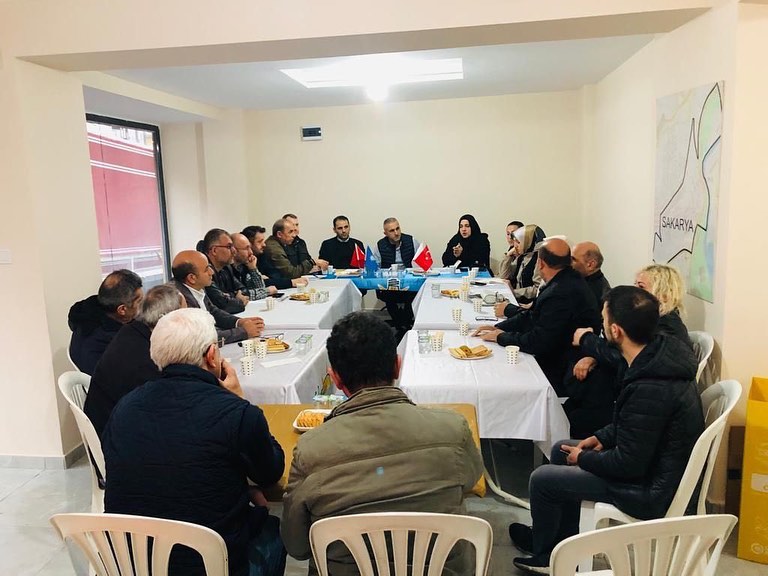 Mahallelerimizde sandık başkanlarımızla istişarelerimiz.<a href="/erkankandemir/">Erkan Kandemir</a> <a href="/osmannnurika/">Osman Nuri Kabaktepe</a> <a href="/ismet_ozturk/">İsmet Öztürk 🇹🇷</a> <a href="/DenizKoken/">Deniz Köken</a> <a href="/alirizayavuz69/">Alirızayavuz</a> @fdiren01 <a href="/akpartiistanbul/">AK Parti İstanbul</a> <a href="/eyupilceakparti/">AK Parti Eyüpsultan</a>