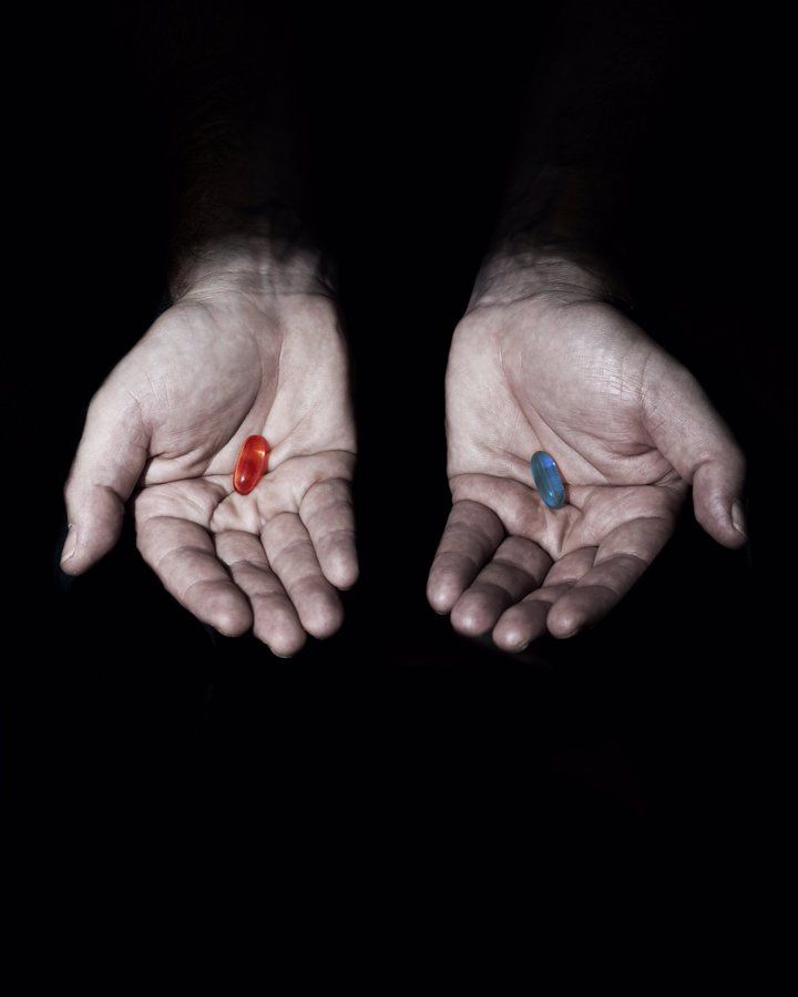 Footballtweet's tweet photo. Which pill would you take? 💊

🔵 Win the Premier League
🔴 Win Carabao Cup, FA Cup and Europa League https://t.co/lCSssY1llA
