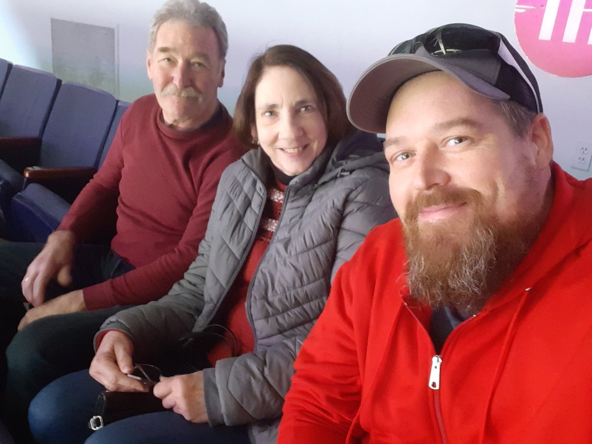 Sunday hockey.  <a href="/AmerksHockey/">Rochester Americans</a> #wellNowSelfie